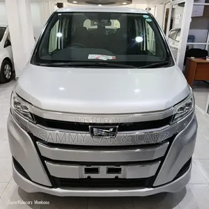 Toyota Noah 2.0 FWD (8 Seater) 2018 Silver