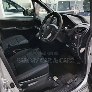Toyota Noah 2.0 FWD (8 Seater) 2018 Silver