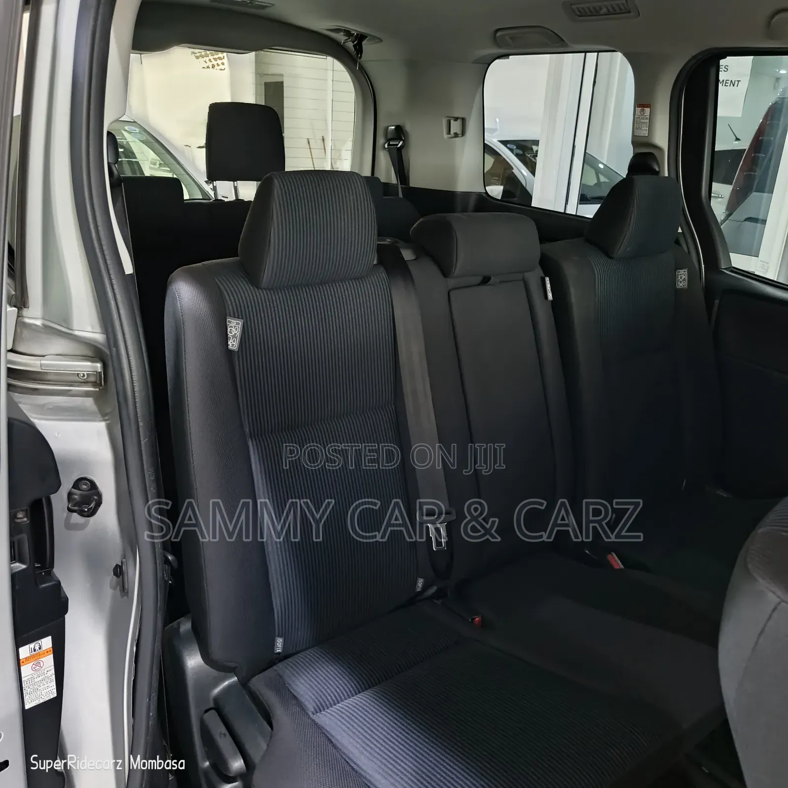 Toyota Noah 2.0 FWD (8 Seater) 2018 Silver