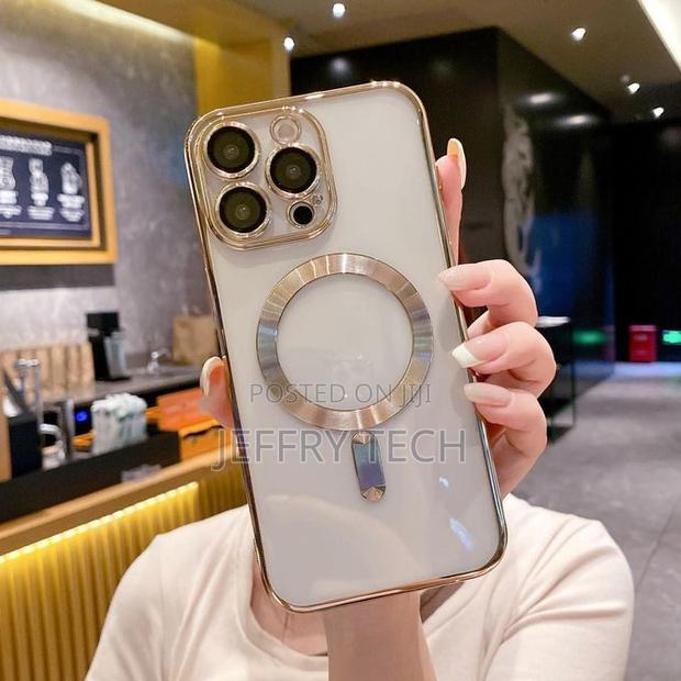 Midohx iPhone 11 Pro Max Magsafe Gold Plated Clear Case - thumbnail 3