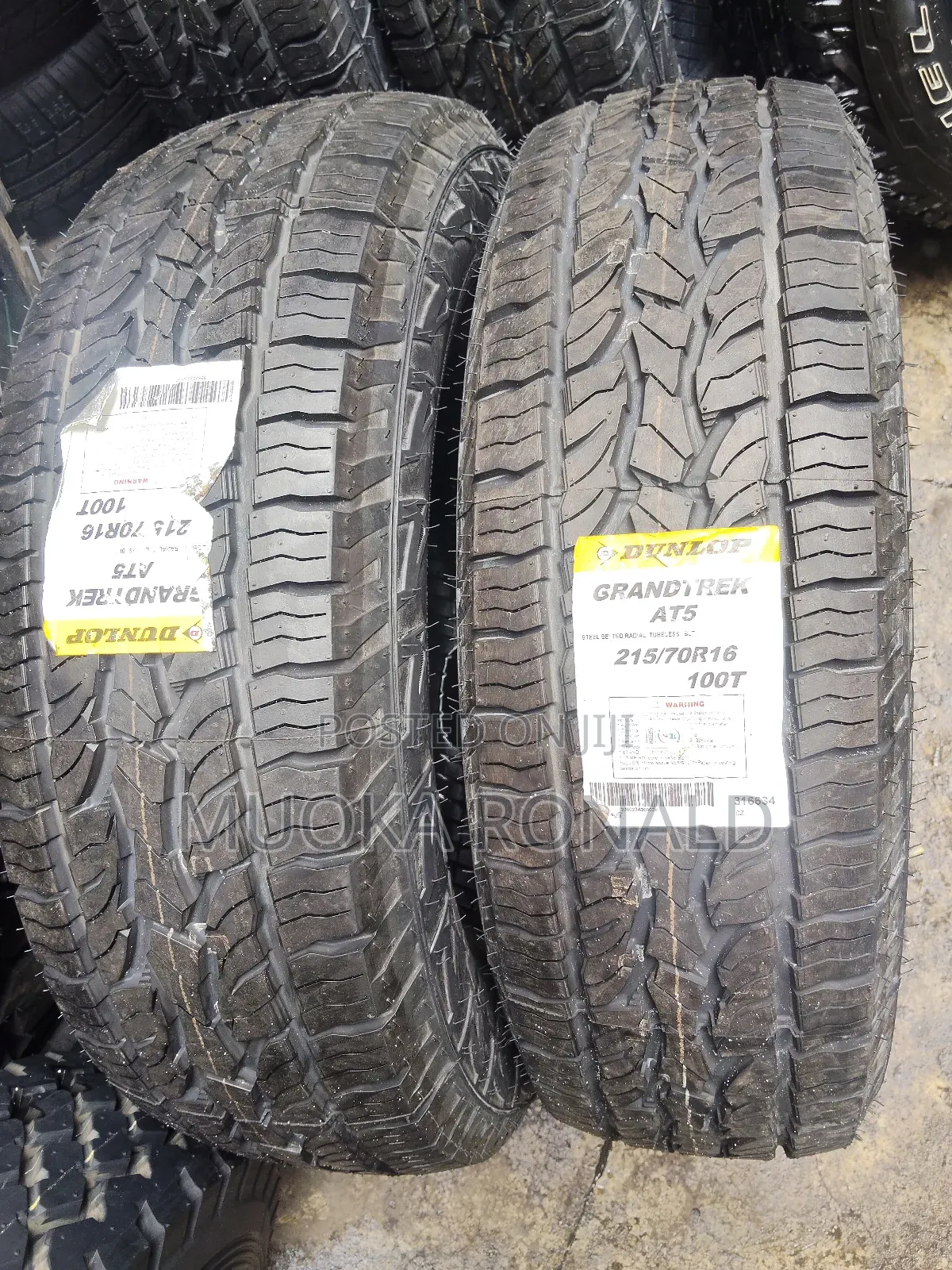 215/70r16 Dunlop Tyre (Grandtrek A/T 5