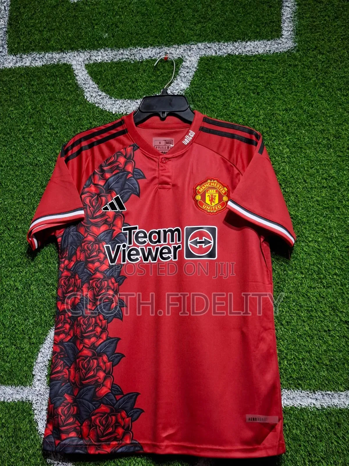 Manchester United Red Roses Concept Kit.