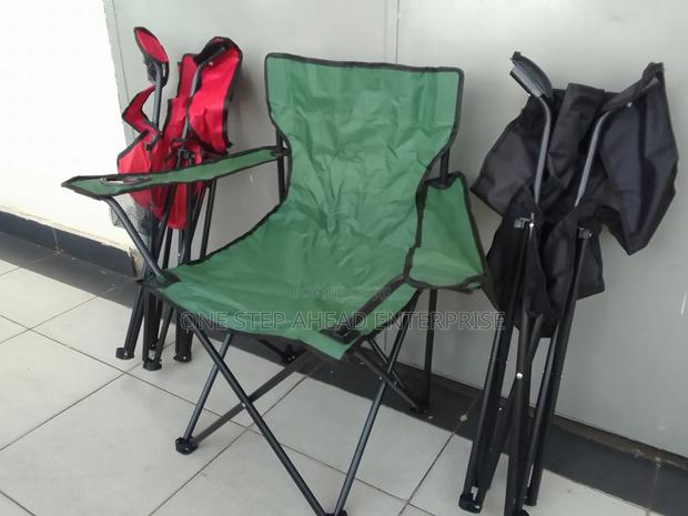 Foldable Seat With Cupholder
