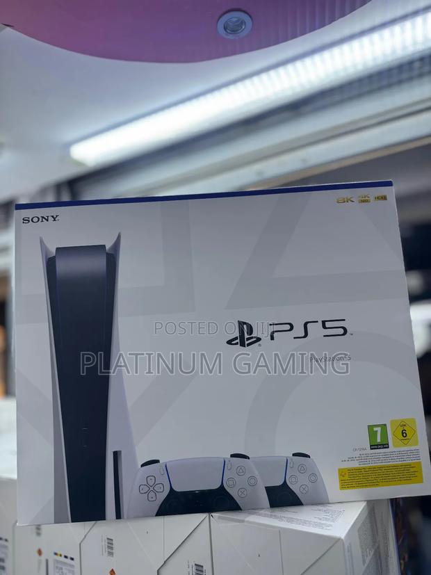 Ps5 Disc Version With 2 Pads - main view