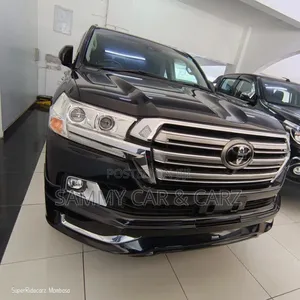 Toyota Land Cruiser 4.6 V8 AX 2017 Black