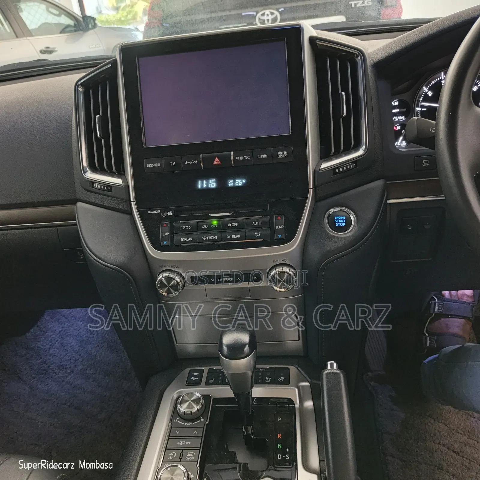 Toyota Land Cruiser 4.6 V8 AX 2017 Black