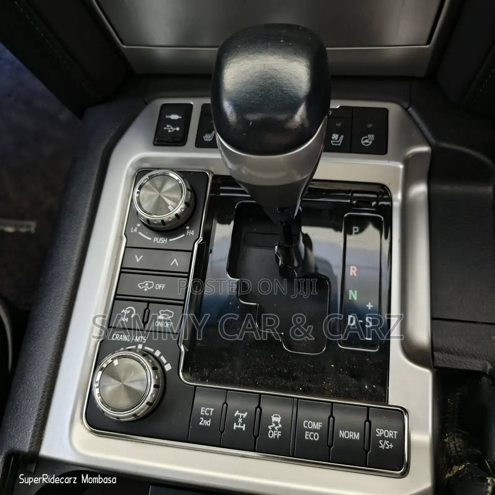 Toyota Land Cruiser 4.6 V8 AX 2017 Black