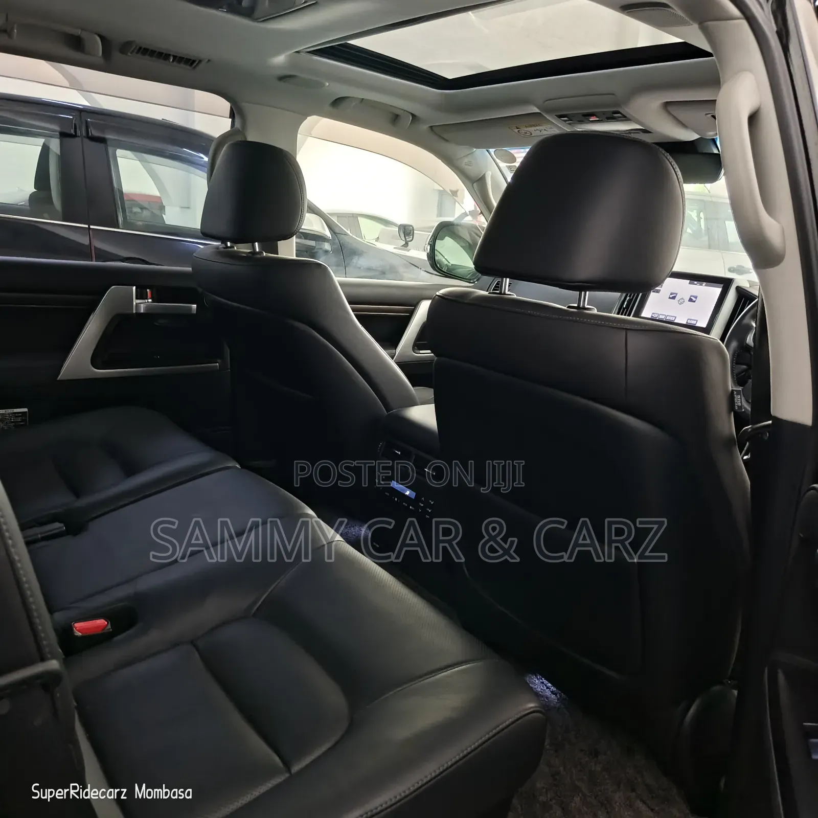Toyota Land Cruiser 4.6 V8 AX 2017 Black
