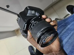 Canon Eos 250d With Kit Lens