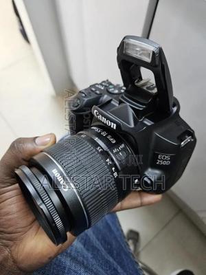 Canon Eos 250d With Kit Lens - main view