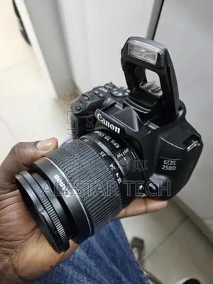 Canon Eos 250d With Kit Lens