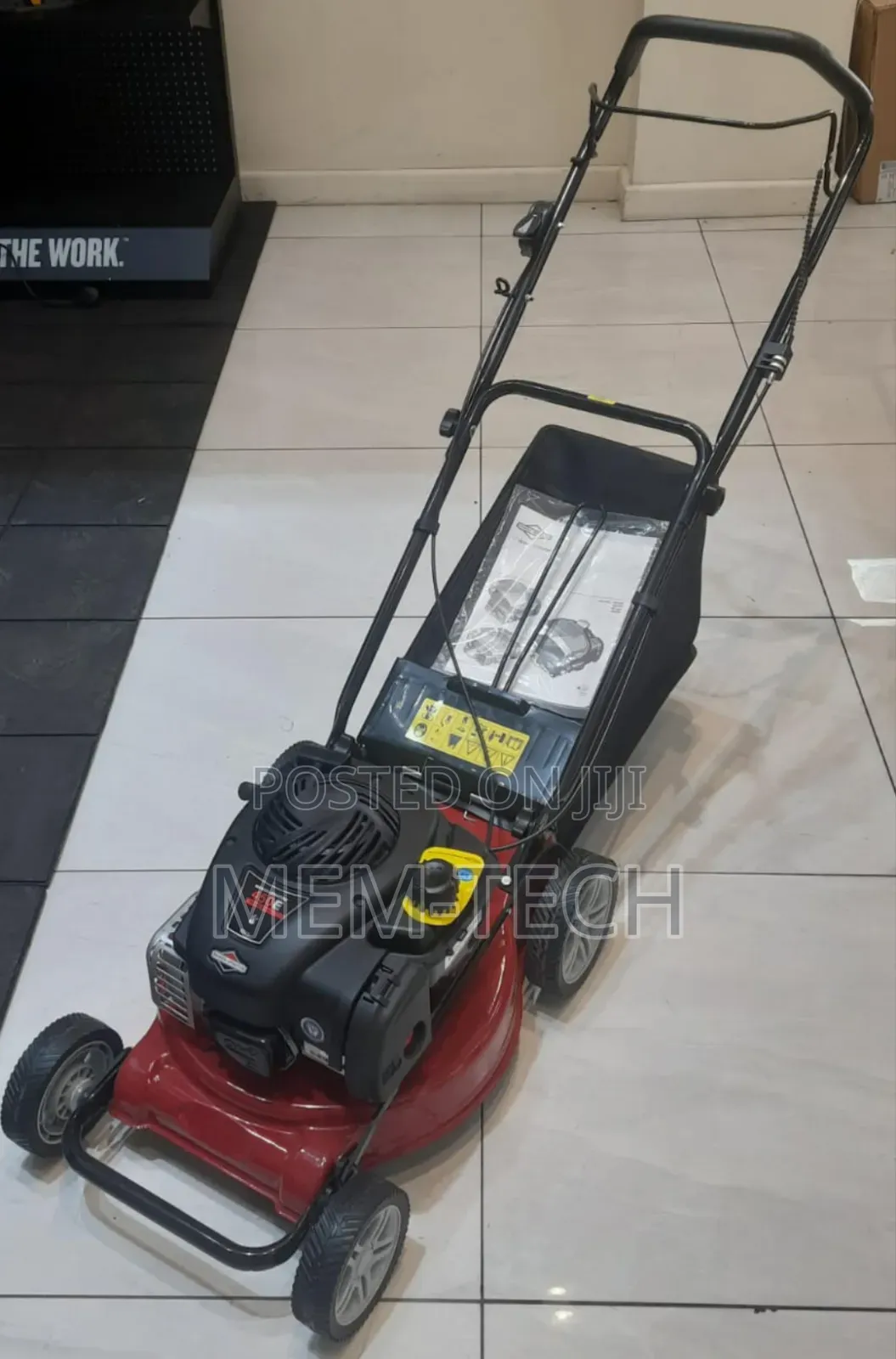 Briggs and Stratton Lawn Mower 16inches 125cc 3.5hp Handpush