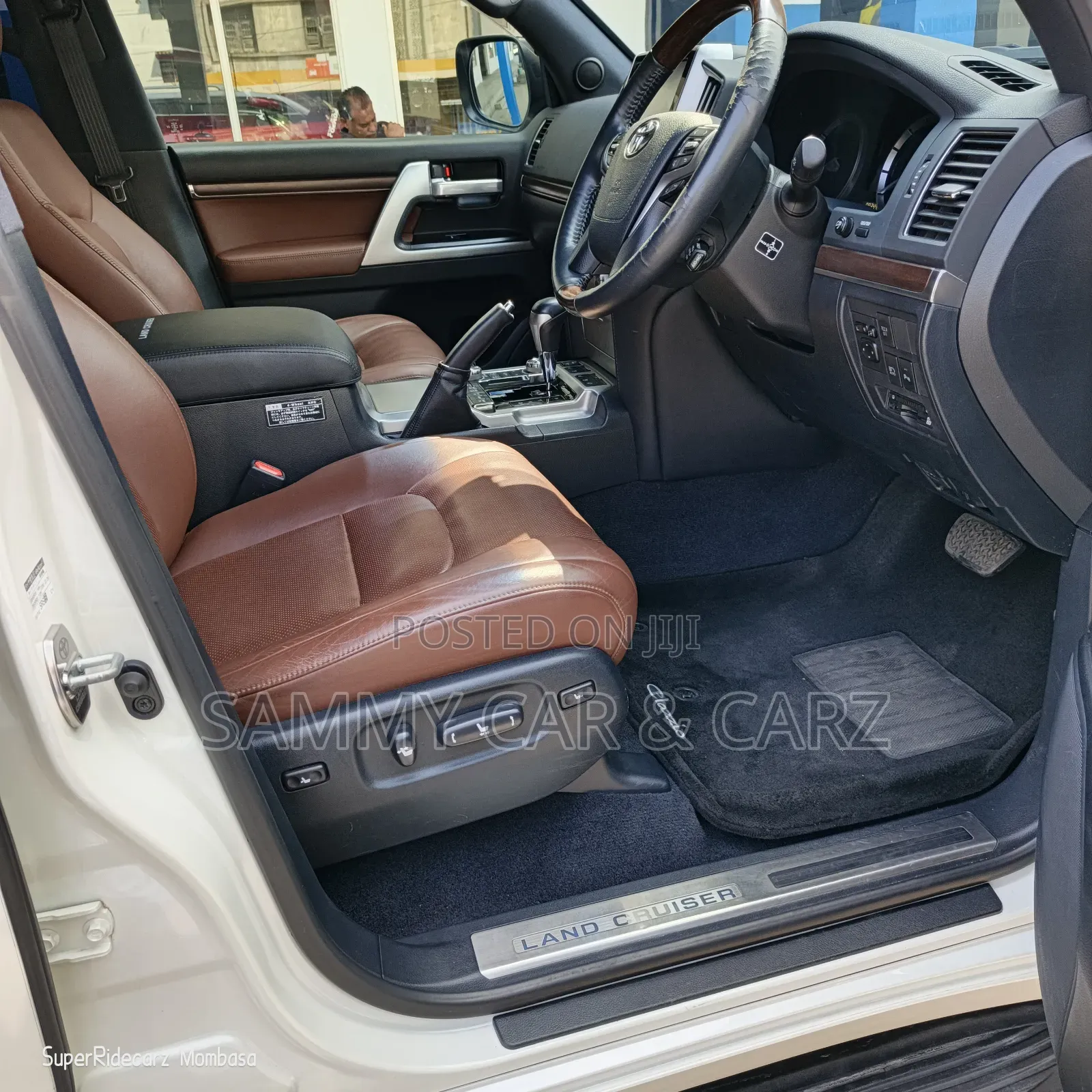Toyota Land Cruiser 4.6 V8 ZX 2017 White