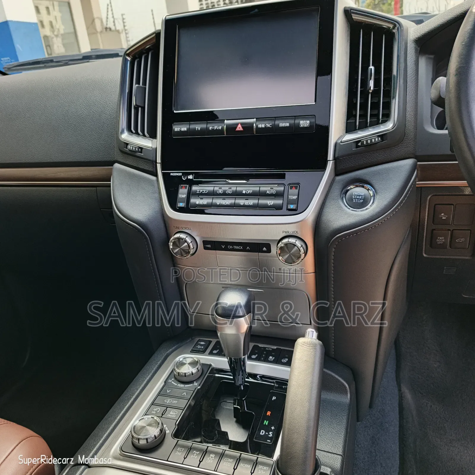 Toyota Land Cruiser 4.6 V8 ZX 2017 White