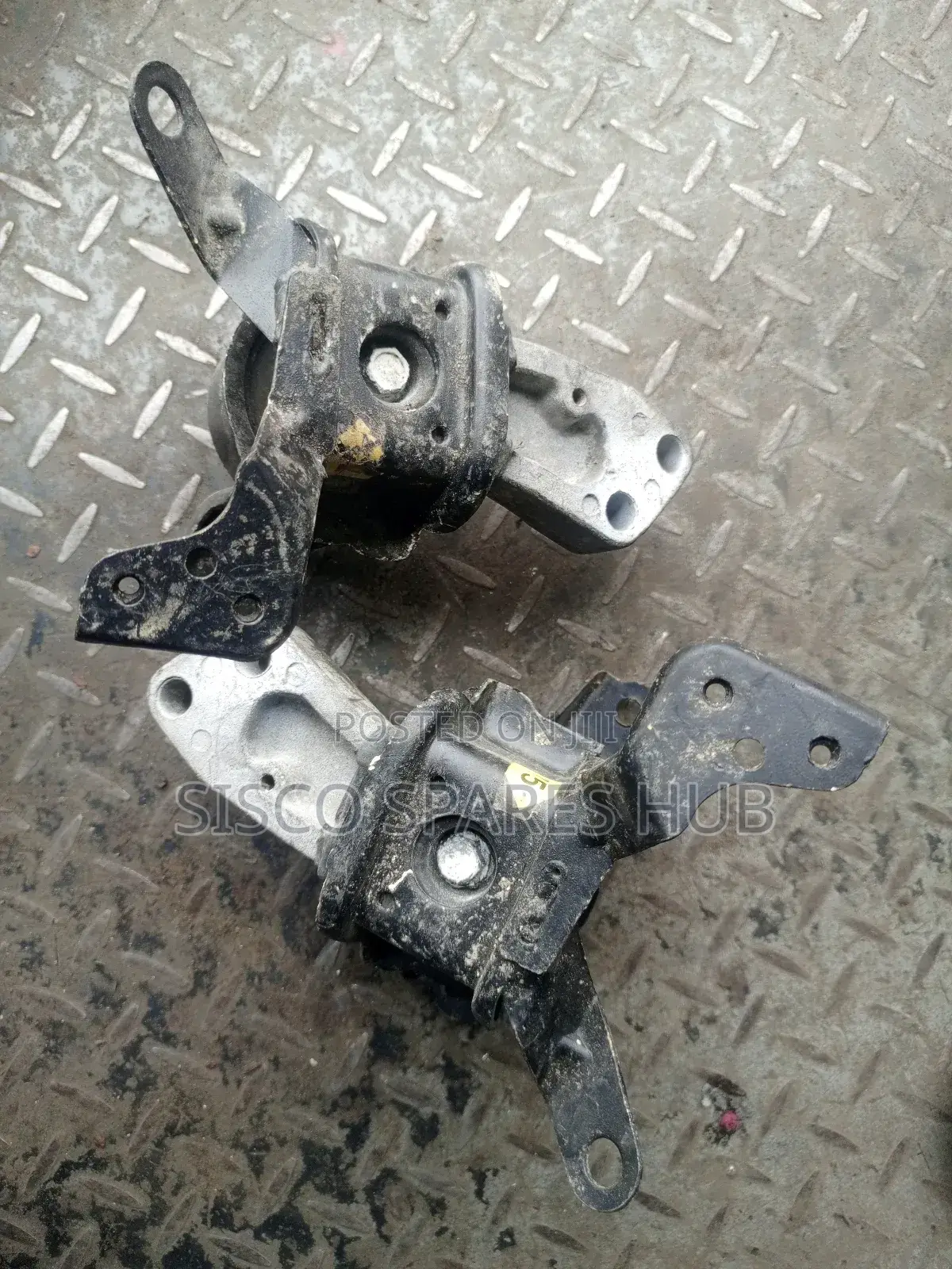 Engine Mount Axio