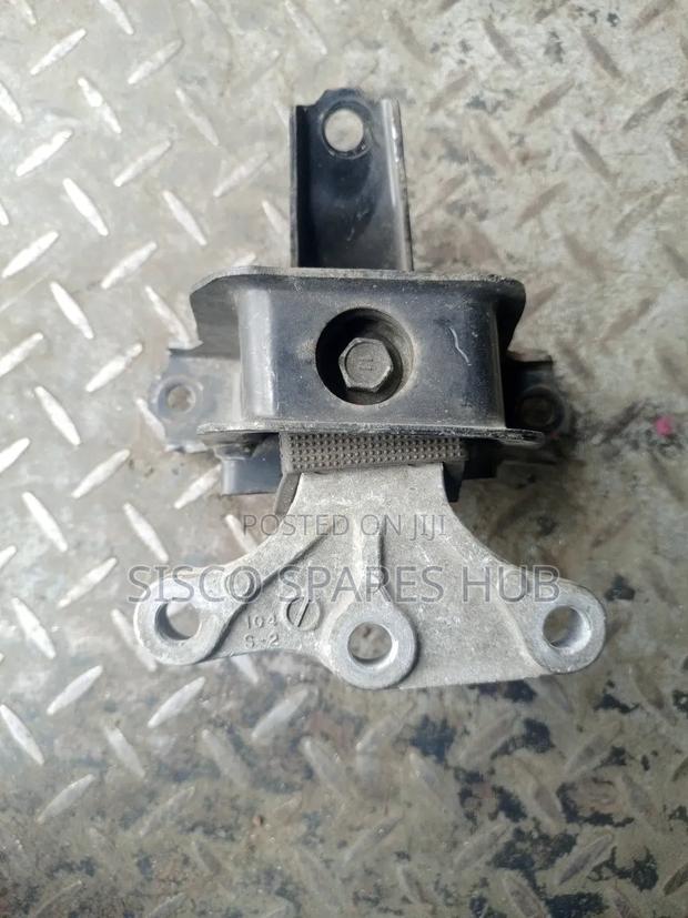 Engine Mounting Wagon R