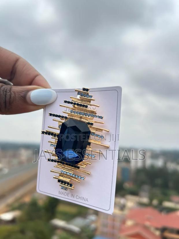 One Brooch, Endless Elegance - thumbnail 8