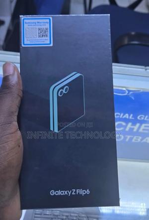 New Samsung Galaxy Z Flip6 512 GB Black - main view