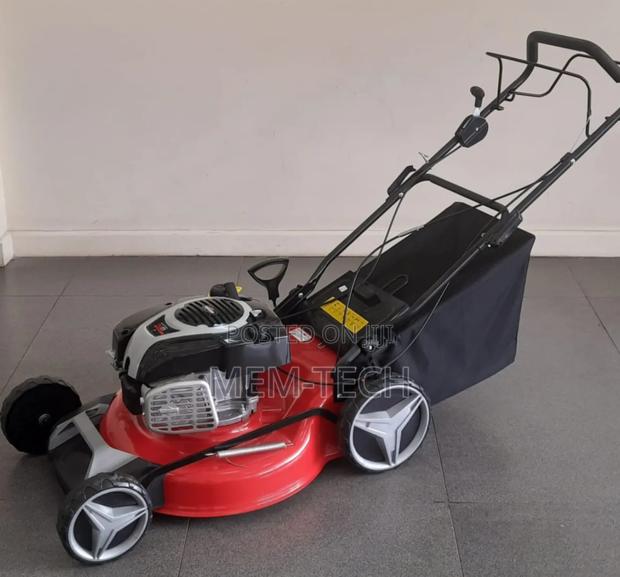 Briggs and Stratton Lawn Mower 21inches 161cc Self Propelled