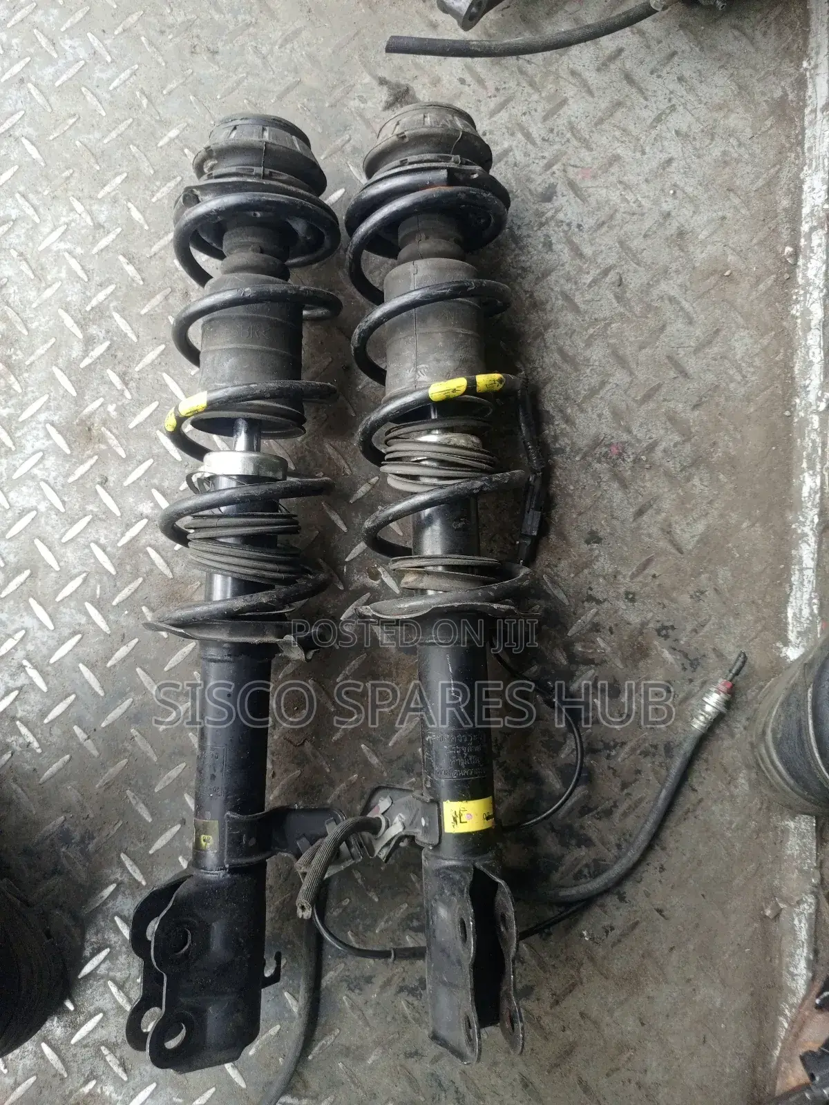Shocks Nissan March