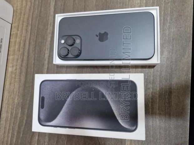 Apple iPhone 15 Pro Max 256 GB Black - thumbnail 14