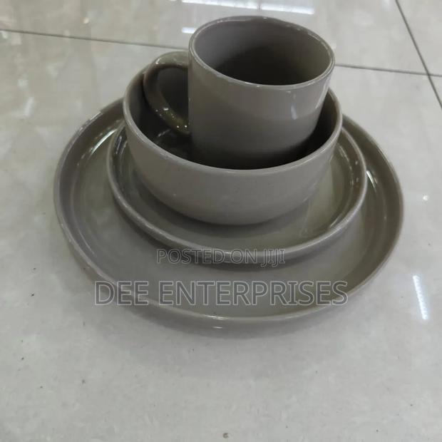 24 PCS Ceramic Dinner Set - main view