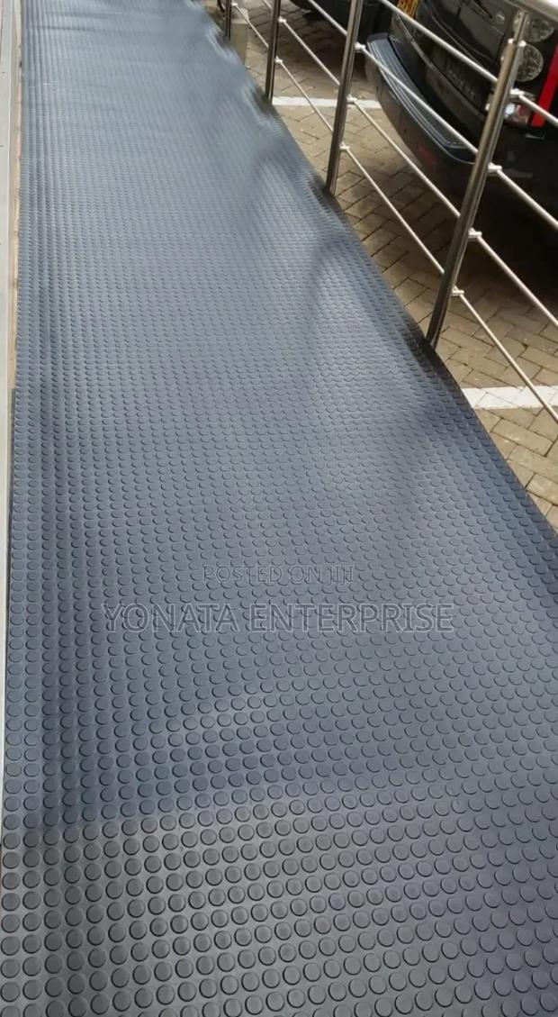 Rubber Flooring Coin Pattern - main view