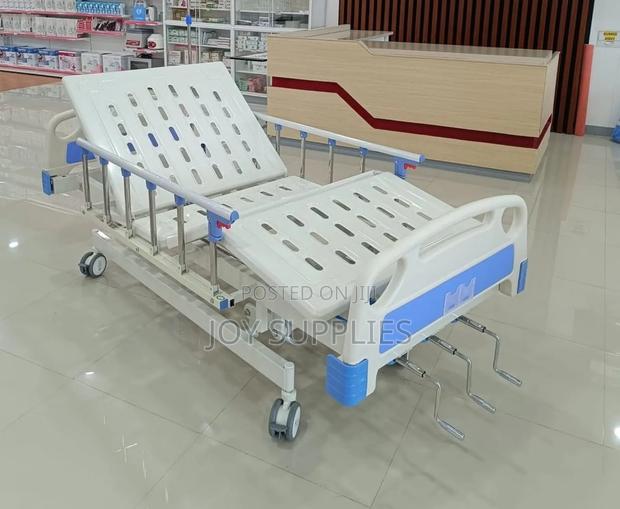 Three Crank Manual With Mattress - thumbnail 3