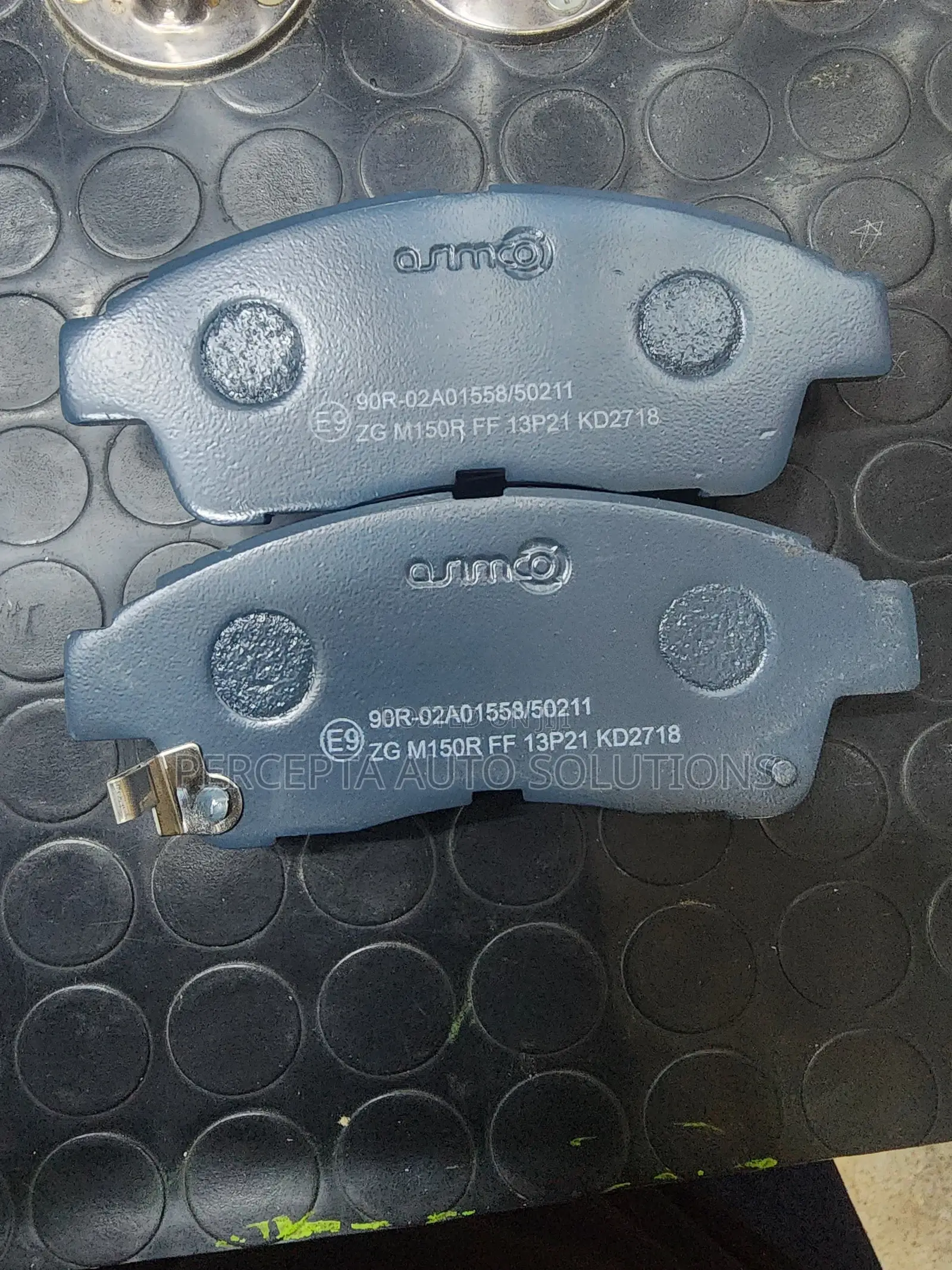 Toyota Rav4, Premio/Corona,Carina and Caldina Front Brake Pads Kd2718