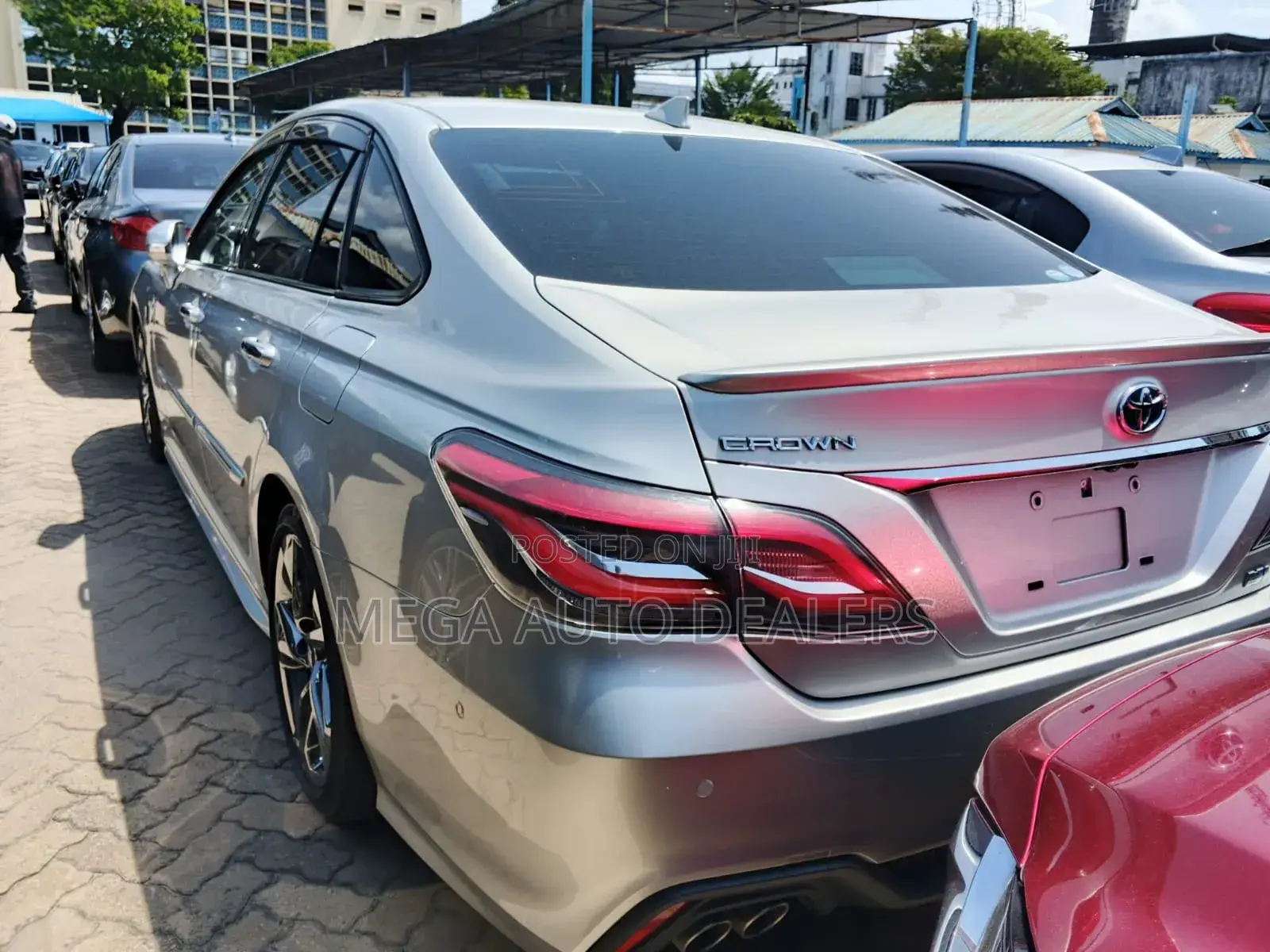 Toyota Crown 2018 Gray