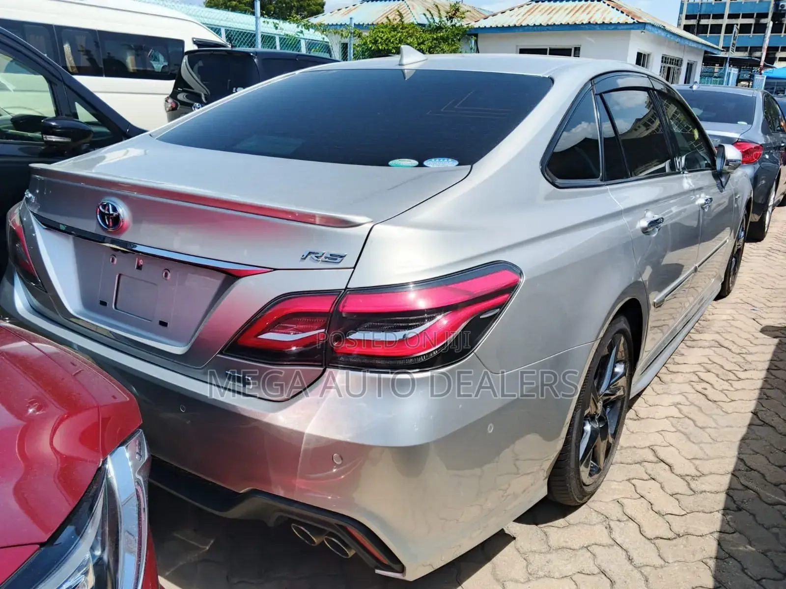 Toyota Crown 2018 Gray