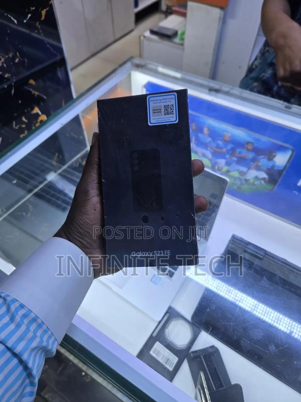 New Samsung Galaxy S23 FE 256 GB Black - main view