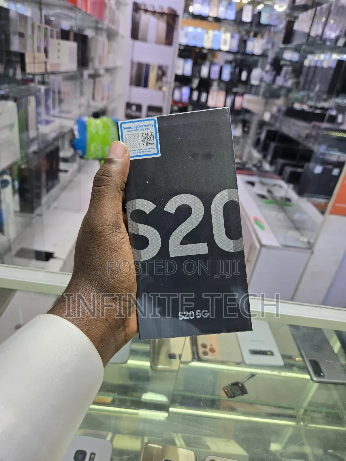 New Samsung Galaxy S20 128 GB Black