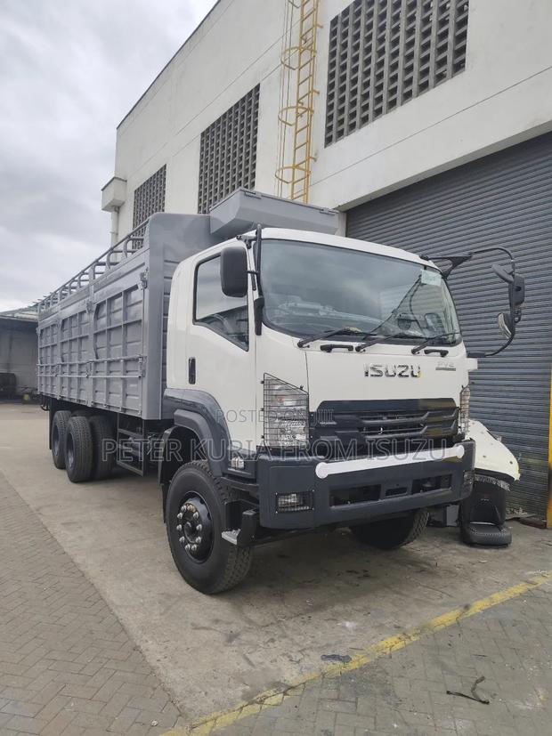 New Isuzu FVZ Blue Power - thumbnail 3