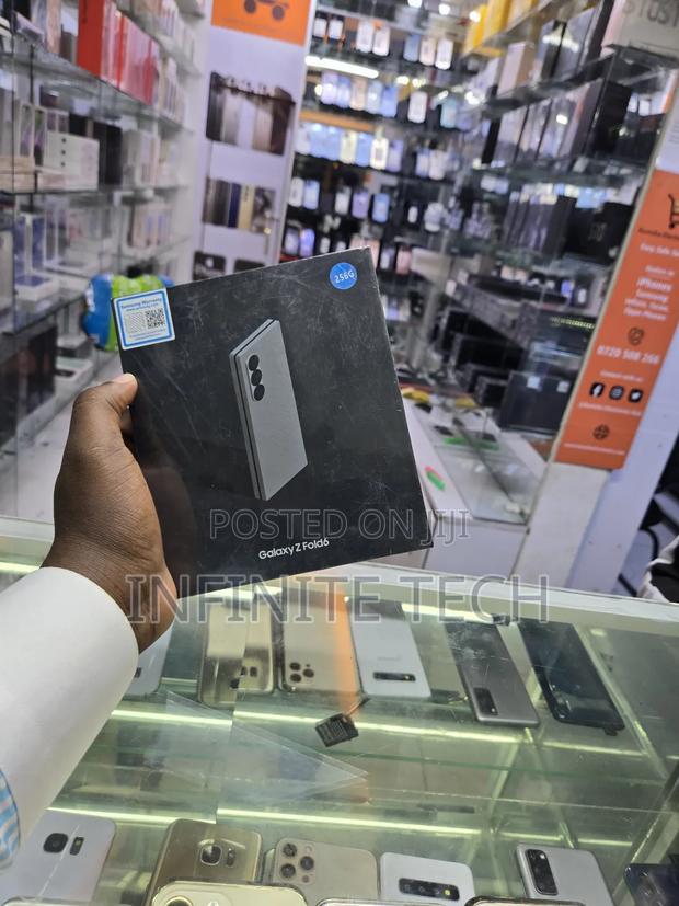 New Samsung Galaxy Z Fold6 256 GB Black