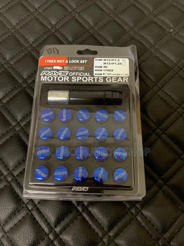 Rays 20pcs Hex Closer Ended Blue Lug Nuts and Lock Key - main view