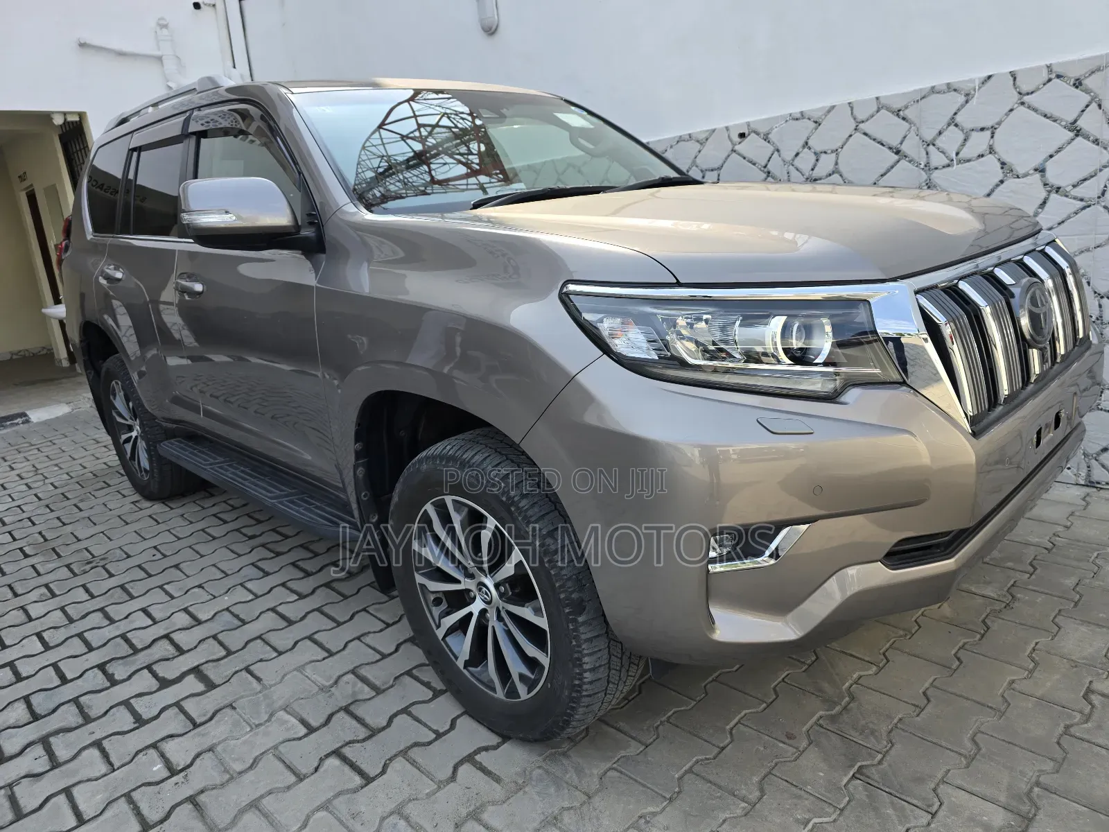 Toyota Land Cruiser Prado 2018 Brown