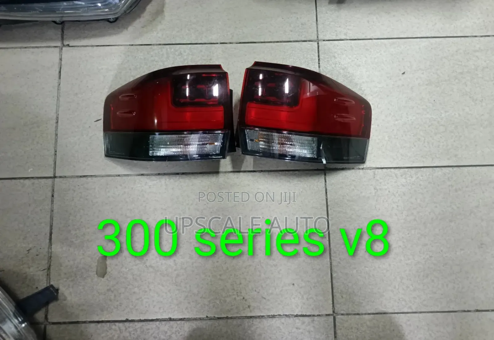 300 Series V8 2020 Taillights