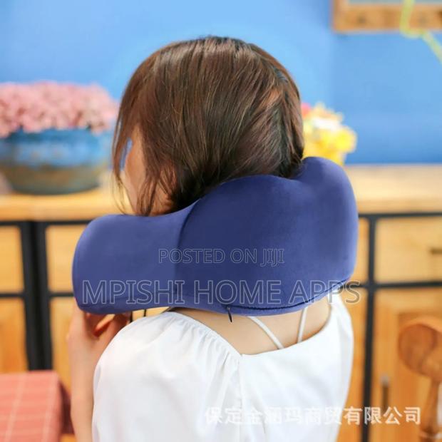 U-Shaped Travel Pillow - thumbnail 4