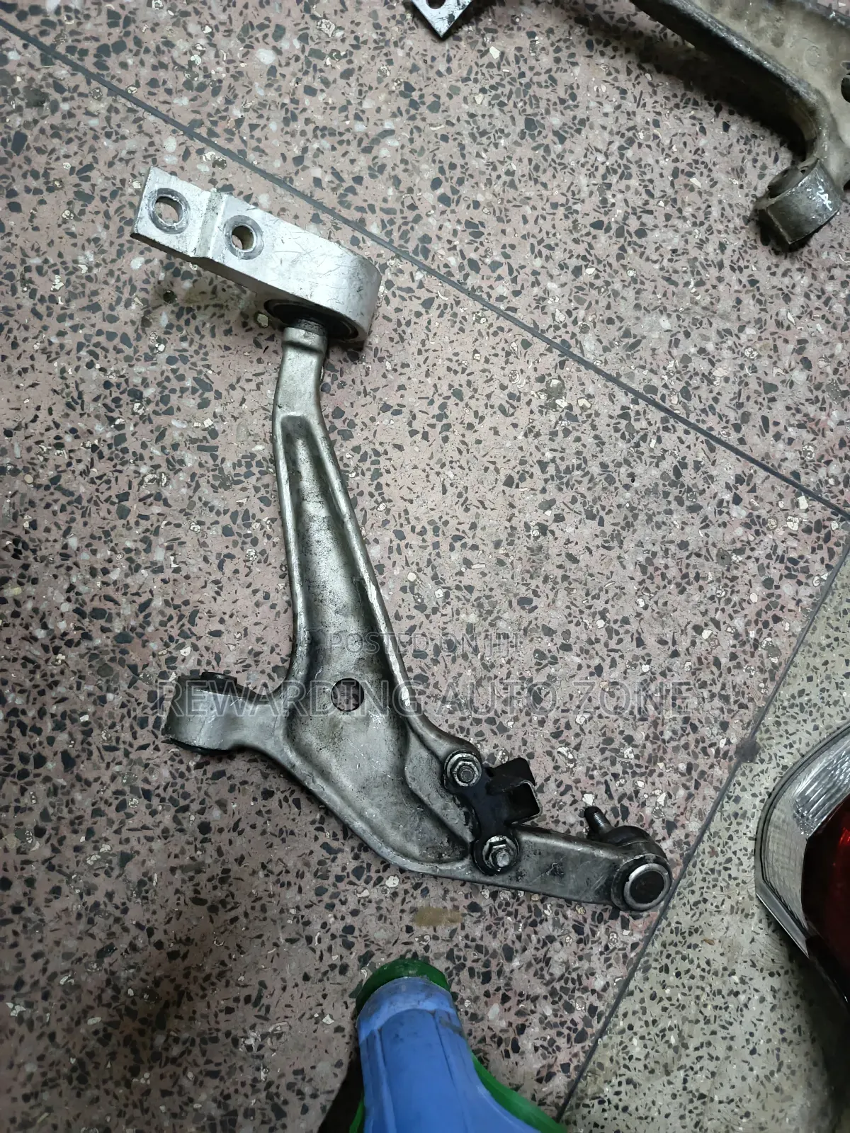 Nissan Ex Trail Nt30 2005 Control Arm.