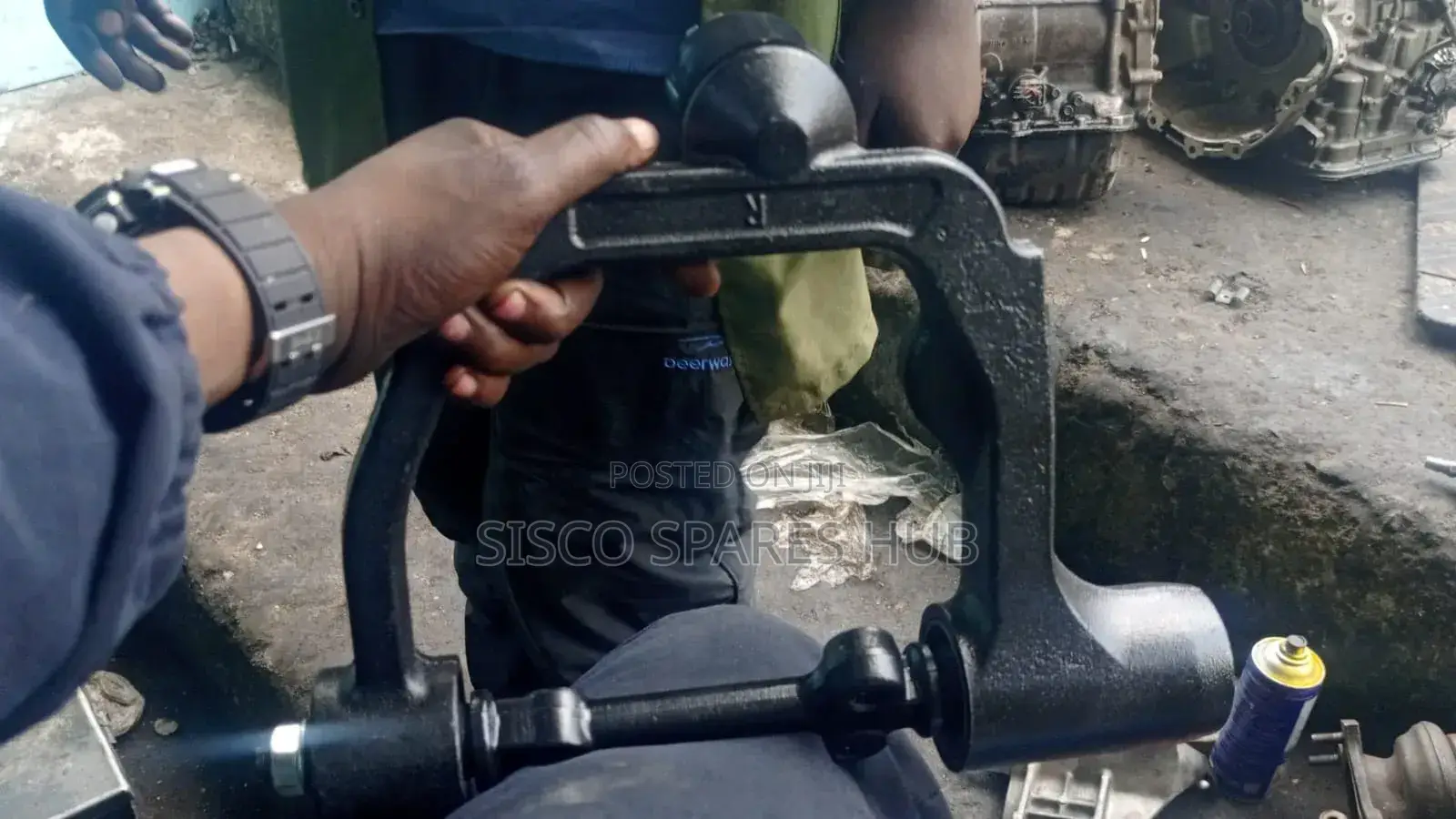 Upper Arms Nissan Caravan