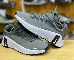 Nike Free Metcon 6 Grey and Black