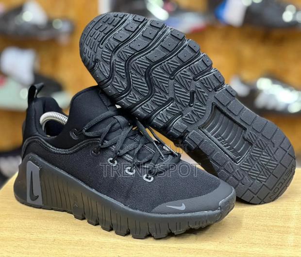 Nike Free Metcon 6 Grey and Black - thumbnail 2
