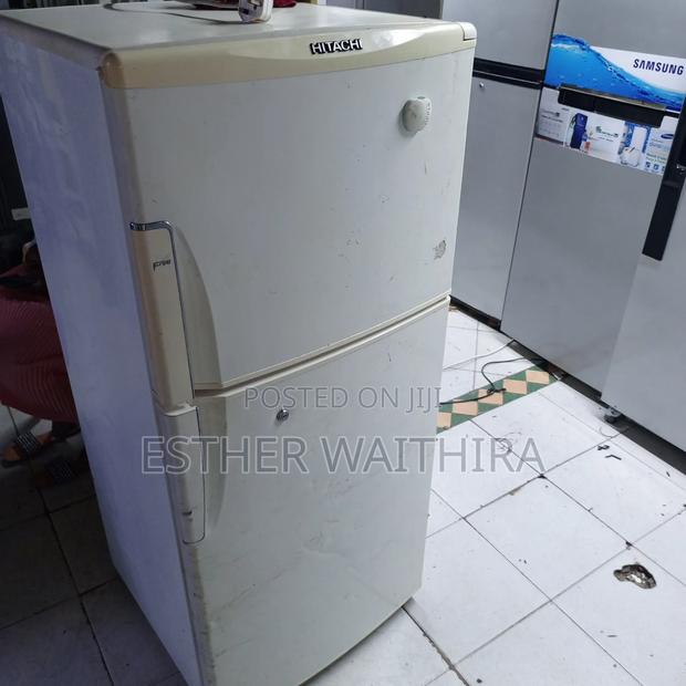 Hitachi White Double Door Fridge - thumbnail 2