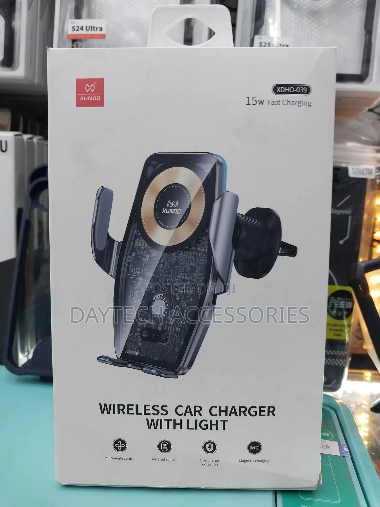 Xundd Magnetic Wireless Car Charger With Light (Black)