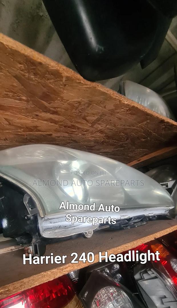 Toyota Harrier 240 Headlight
