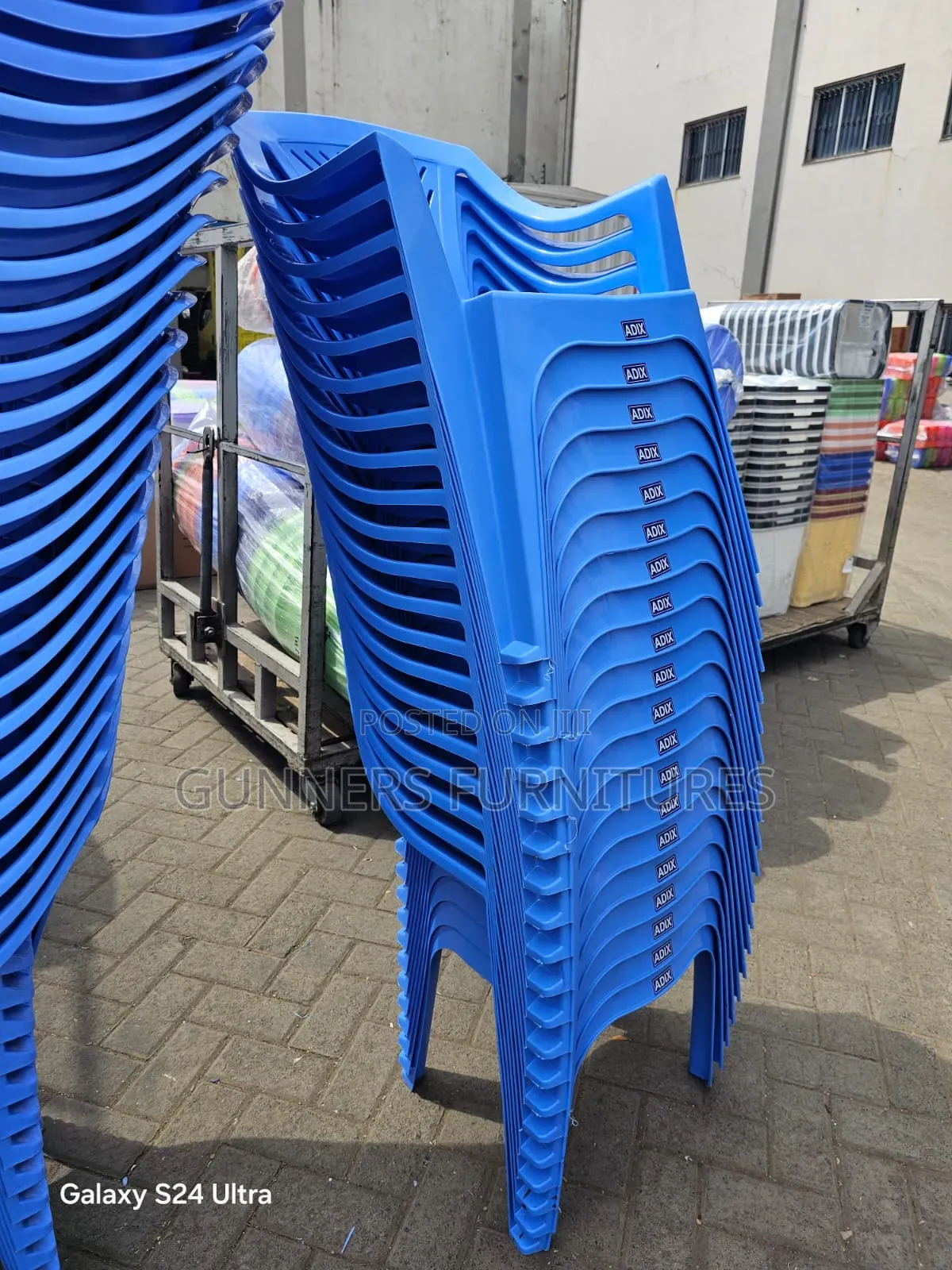 Plastic Chairs Plastic Chairs
