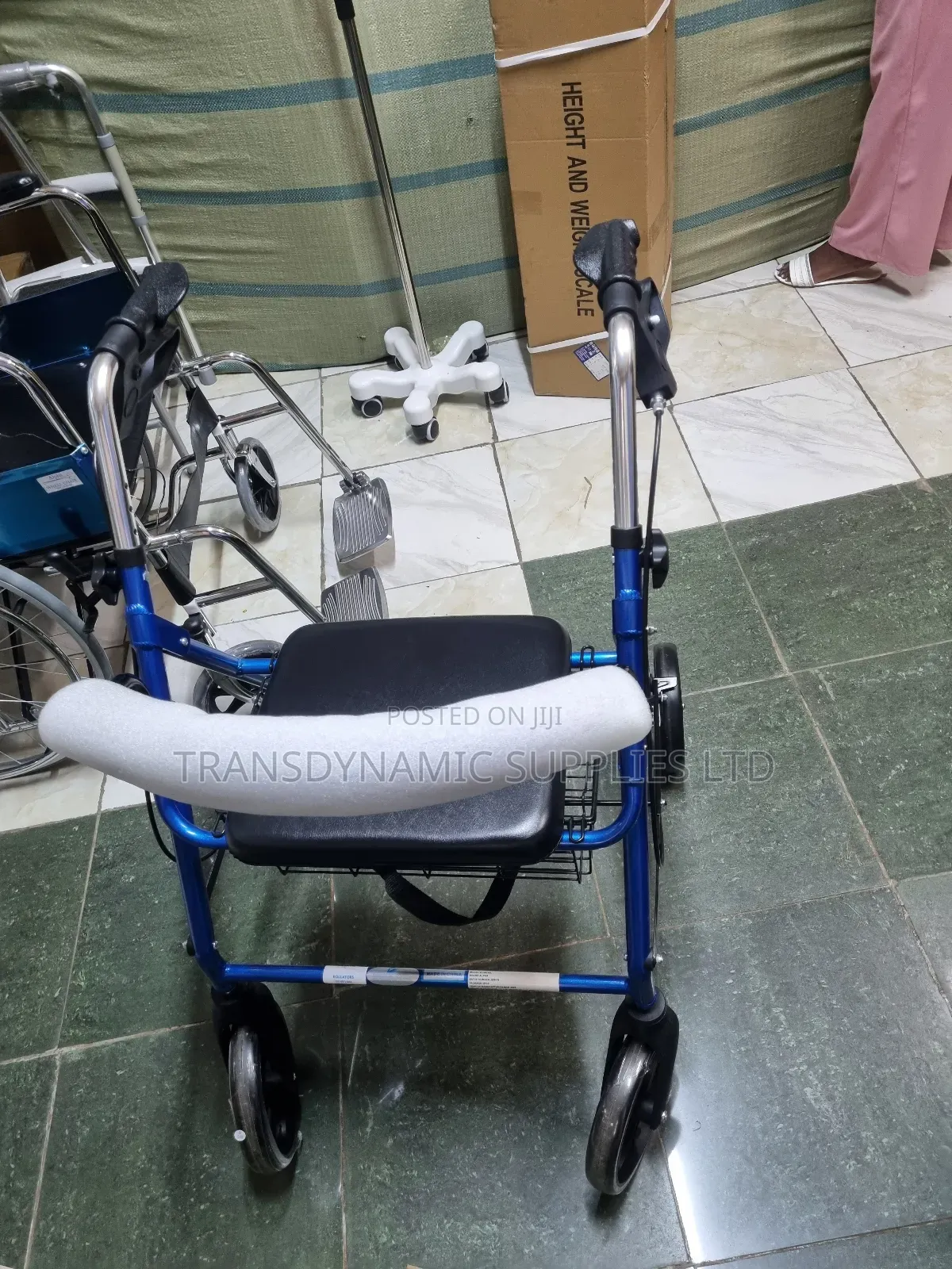 Rollator Walker With Resting Seat