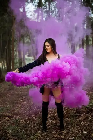 Creative Smoke Bombs – Stunning Photoshoot Effects 