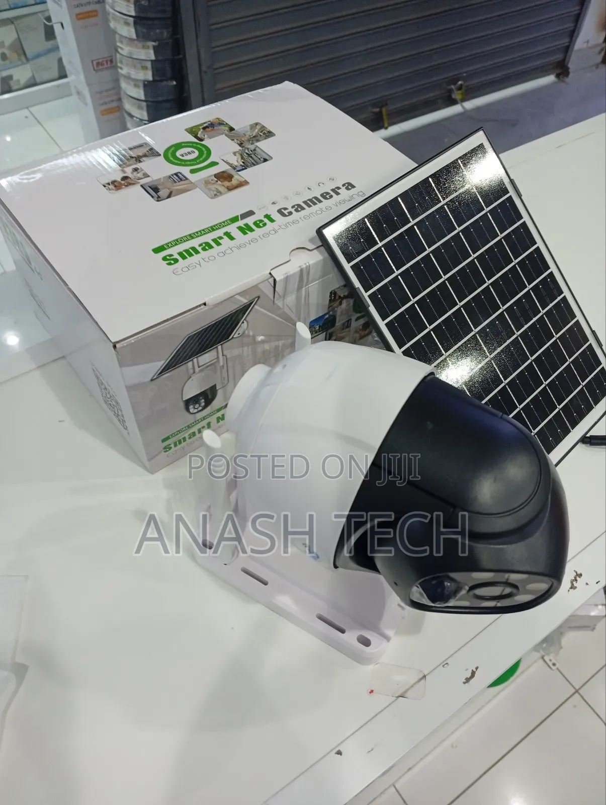 Built-in Battery for Backup Power CCTV Camera